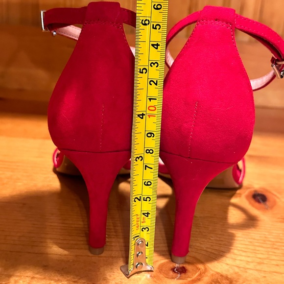 Chinese Laundry Red Heels with Bow and Ankle Strap - Picture 3 of 6